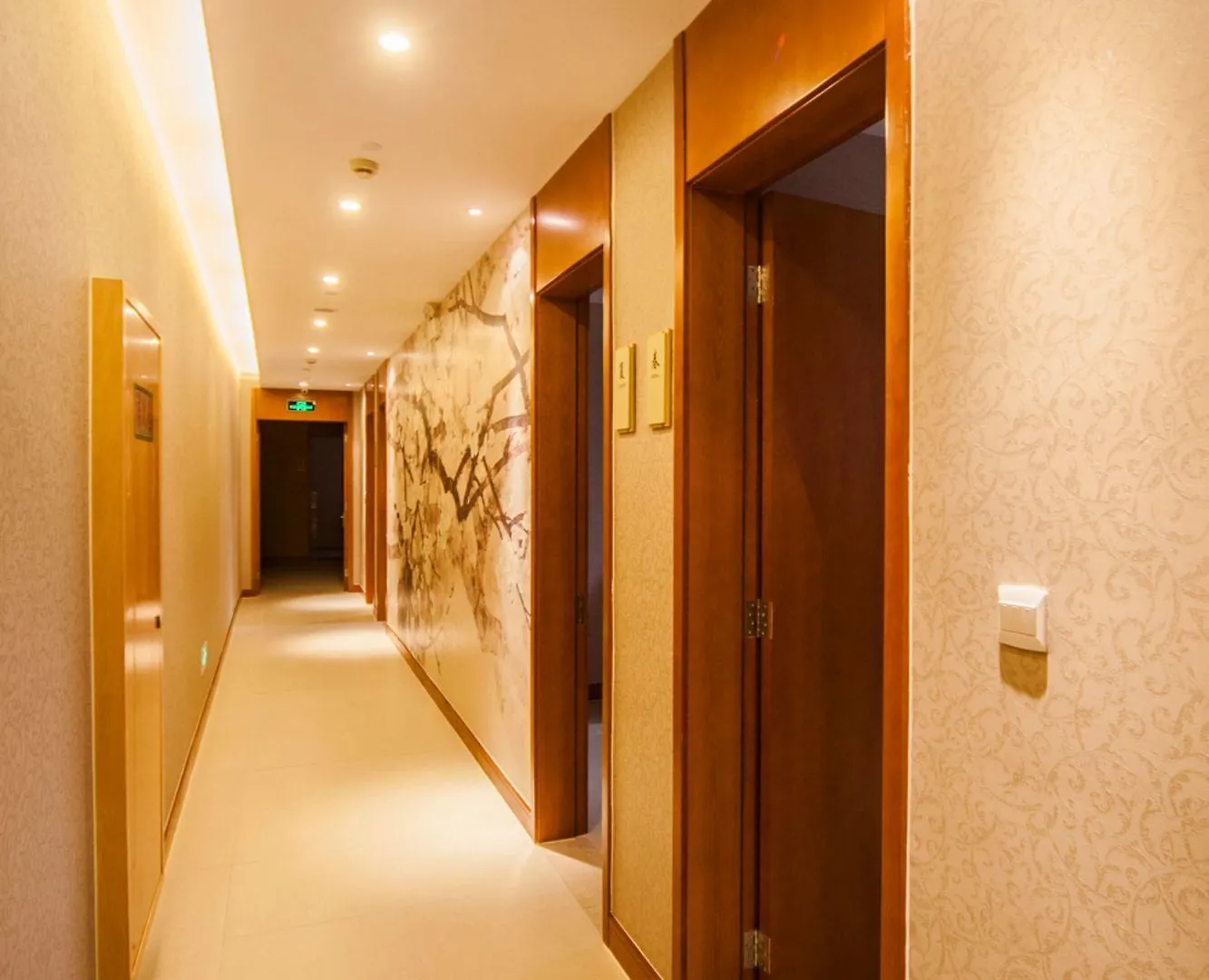 Suzhou Joy Holiday Hotel